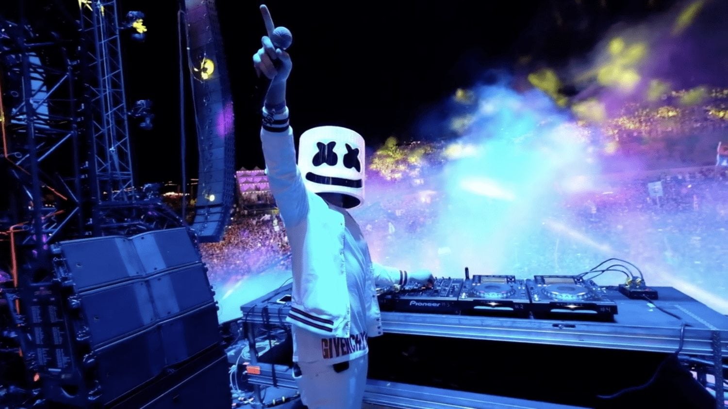 Marshmello Plays Paradiso