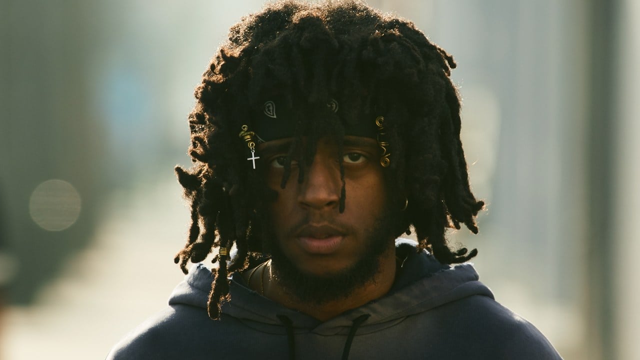 6LACK Drops Visual For His Single "Switch"