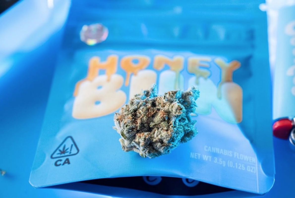 The Thrilling Honey Bun Strain Smells Like A Skunky Lavender Pastry And Has Tranquilizing Effects