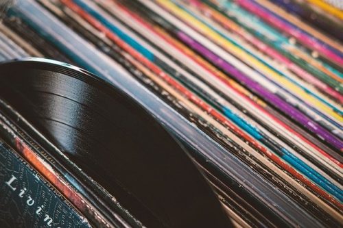 Are CDs Are Dead? If So, Long Live… Vinyl?