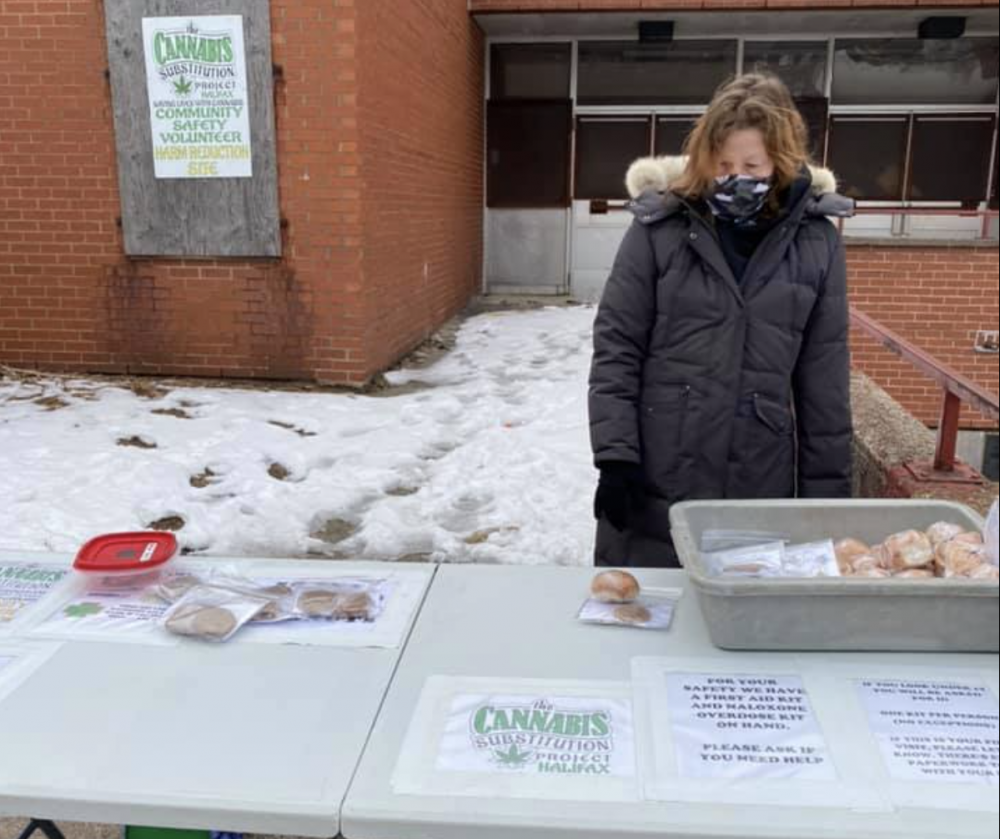 canada free weed for opioid abuse