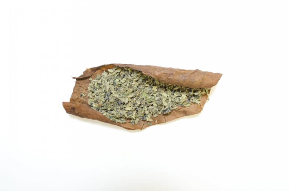 How To Roll A Backwoods Blunt A StepByStep Guide