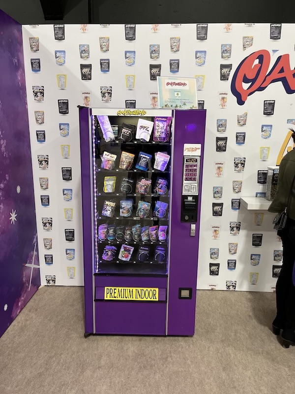 oakfruitland vending machine