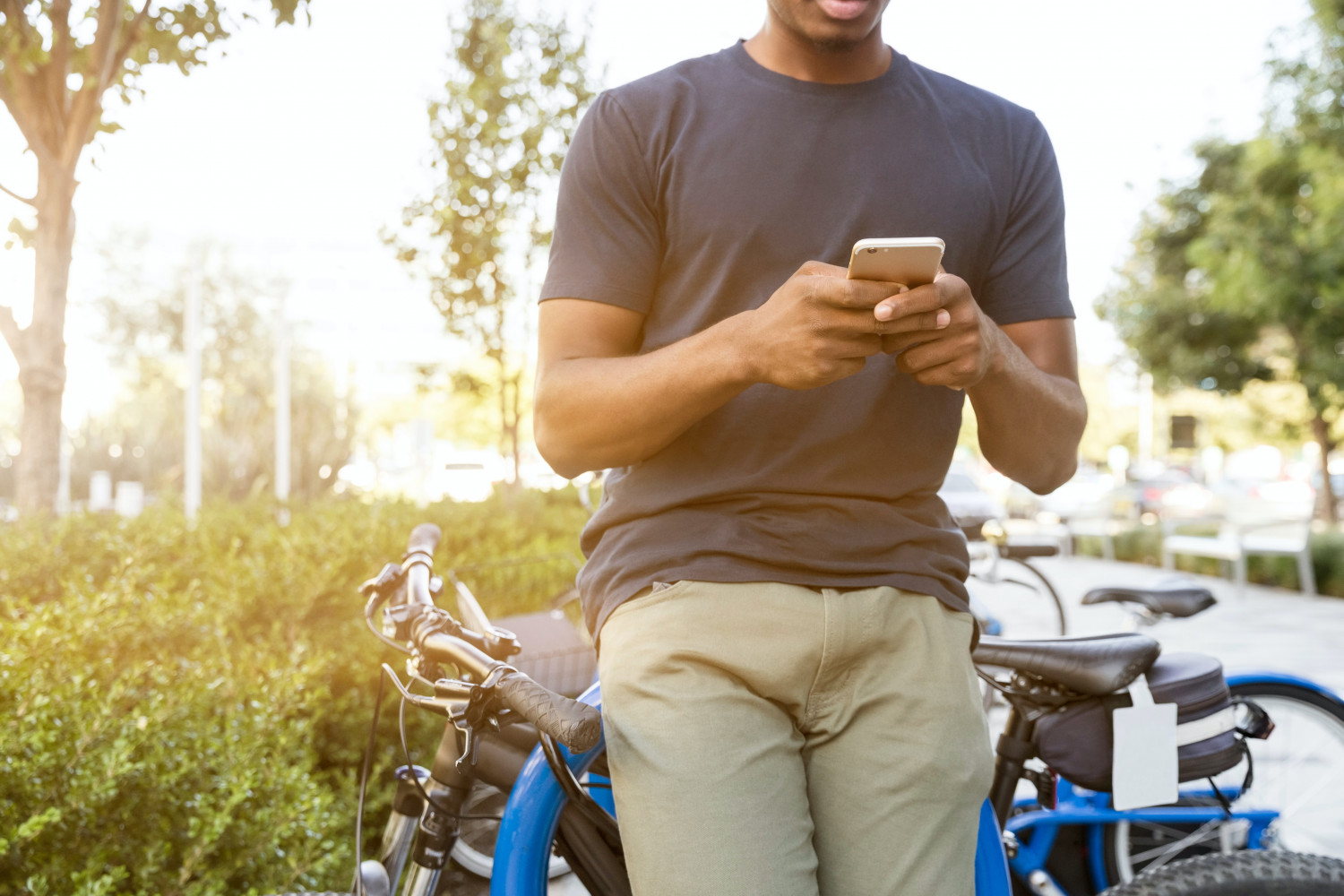 Text Messaging For Dispensaries and Delivery Services: How To Run Effective SMS Campaigns